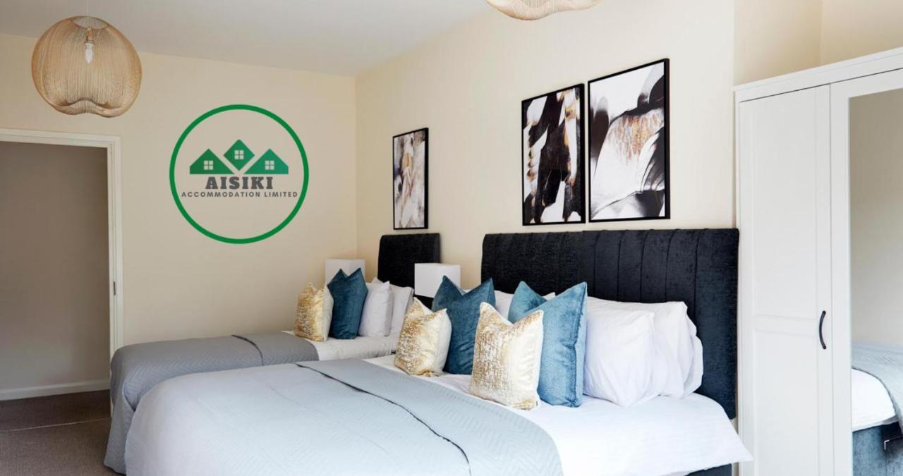 Aisiki Living At Alexandra Road, 2-Bedroom & 2-Bathroom With King Or Twin Beds And With Free Wi-Fi & Parking Watford  Exterior foto